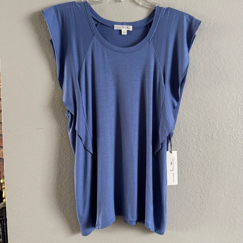 NWT Nine Britton Blue Flutter Short Sleeves Women’s Key Hole Top Size Medium